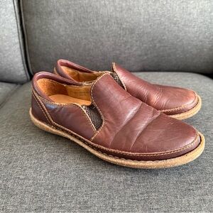 Born Women’s Mayflower II Loafer Flats Leather Slip on shoes - size 8.5